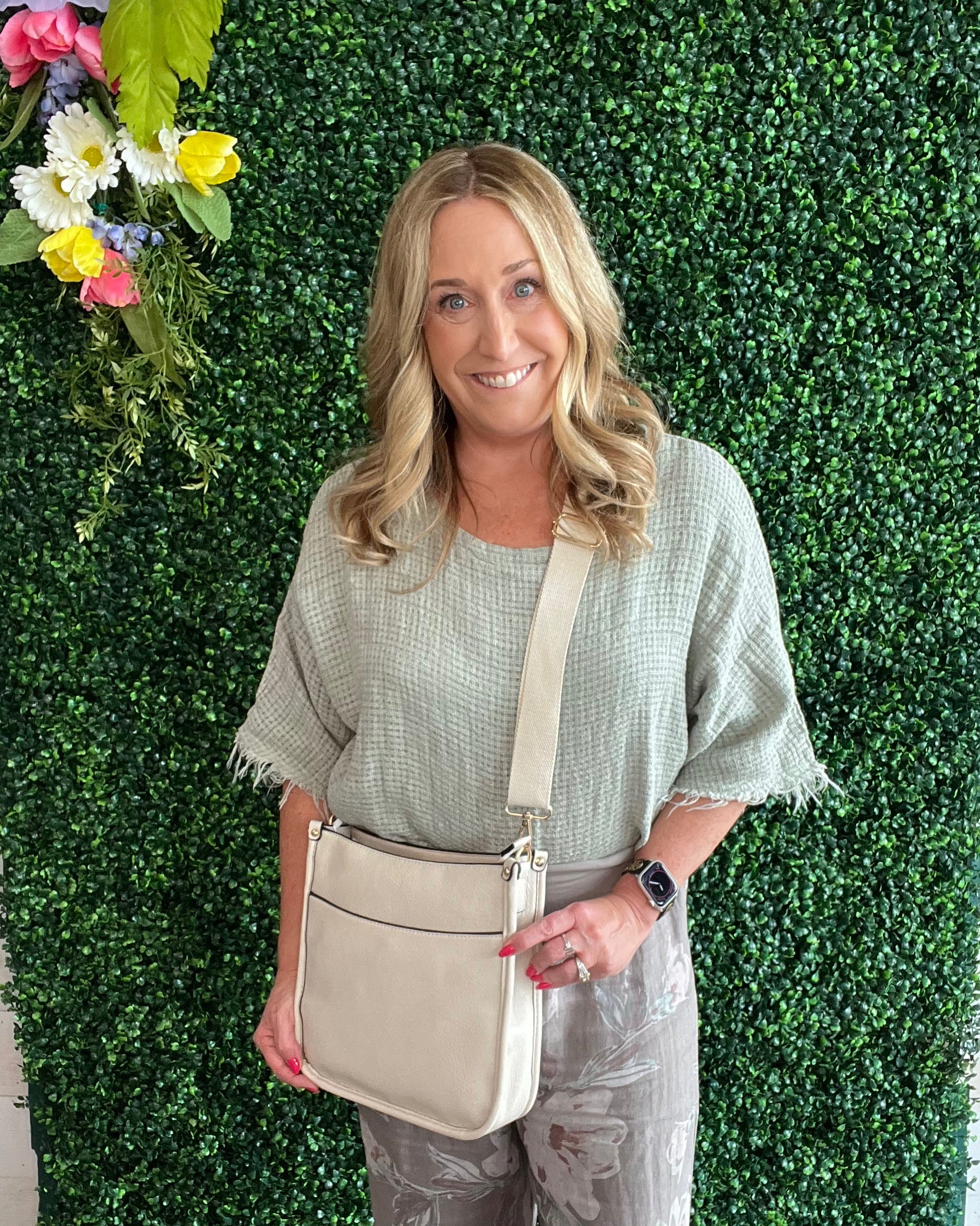 Posie Crossbody Purse Taupe